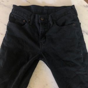 Super cute black Levi’s jeans